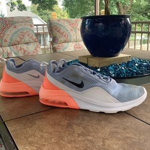 Nike Air Max Motion 2